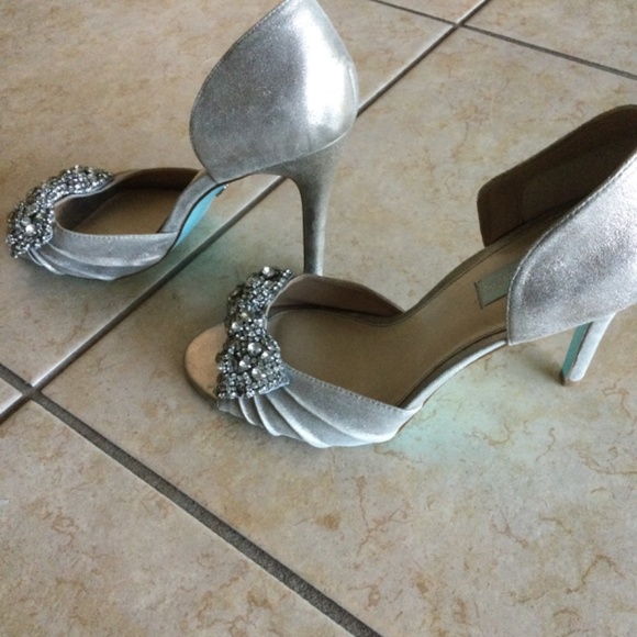 Betsy Johnson blue sole shoes size 10 silver - Picture 2 of 3